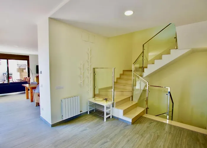 V&v Lloret- Marie Luxury House With Air Conditioning Willa Lloret de Mar