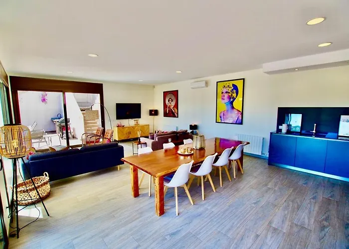 V&v Lloret- Marie Luxury House With Air Conditioning Lloret de Mar