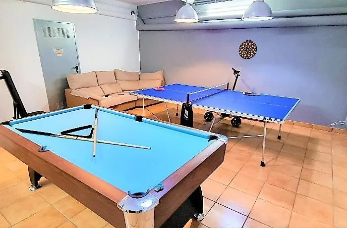 V&v Lloret- Marie Luxury House With Air Conditioning *