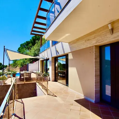 V&v Lloret- Marie Luxury House With Air Conditioning *