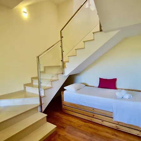 V&v Lloret- Marie Luxury House With Air Conditioning *