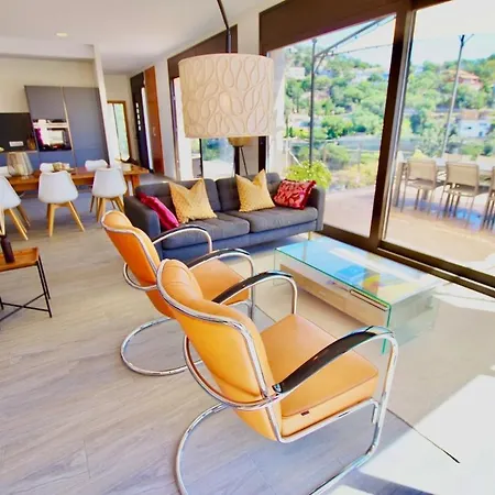 V&v Lloret- Marie Luxury House With Air Conditioning Villa Lloret de Mar